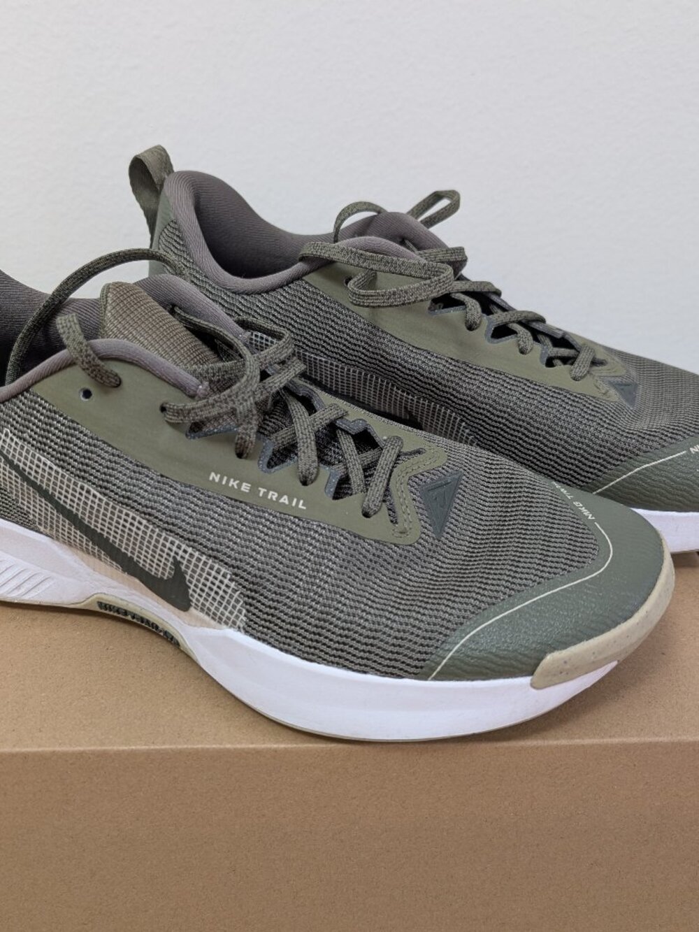 Men's Nike Juniper Trail 3 Hiking Shoes Medium Olive Size 10 FQ0904-202